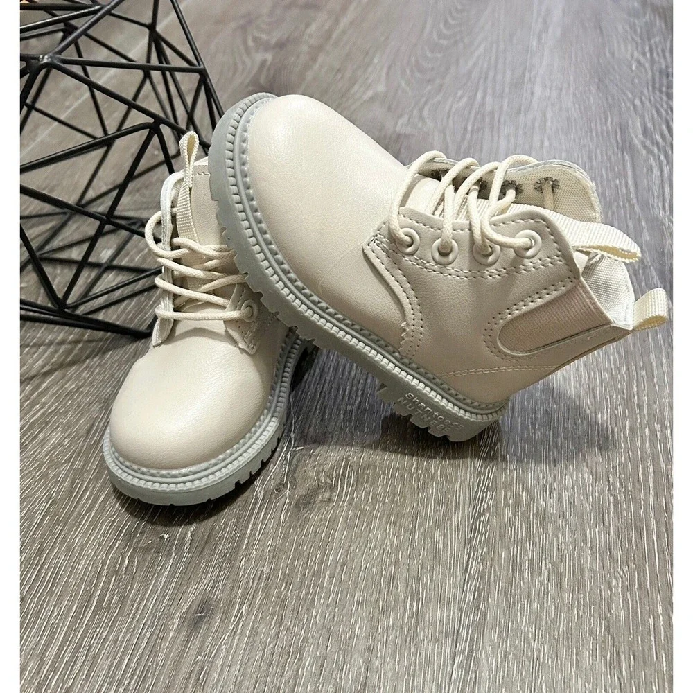 Chelsea Girls Boots Toddler Size 9.5 Cream Laced Boot‎